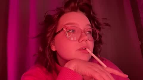 Snapshot of eva_kittenn chatting on November 2025 03:04:01 PM eva_kittenn online show from November 2025 03:04:01 PM