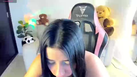 Eva   online show from October 2025 02:06:02 AM