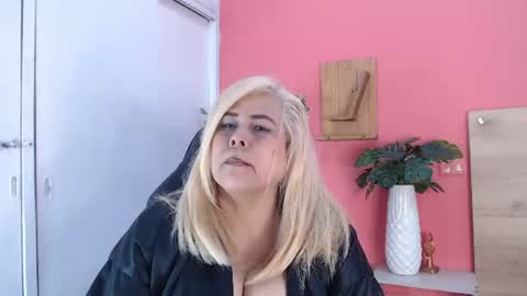 eva_love49 online show from July 2026 06:13:02 PM