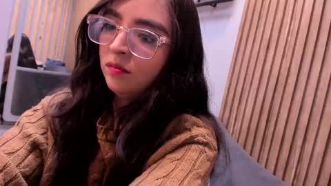 Angelinne online show from September 2025 01:05:02 PM