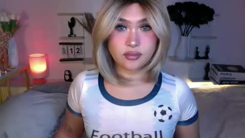 Queen Eva Mazikeen online show from September 2025 08:20:02 PM