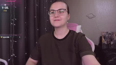 Snapshot of eva_orchid chatting on October 2025 09:37:01 AM Eva online show from October 2025 09:37:01 AM