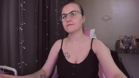 Snapshot of eva_orchid chatting on November 2025 10:43:02 AM Eva online show from November 2025 10:43:02 AM