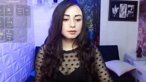 Snapshot of eva_rosell chatting on November 2025 02:27:02 PM Eva online show from November 2025 02:27:02 PM