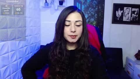 Snapshot of eva_rosell chatting on November 2025 03:49:01 PM Eva online show from November 2025 03:49:01 PM