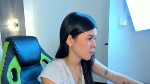 E V A  online show from February 2026 12:13:02 PM