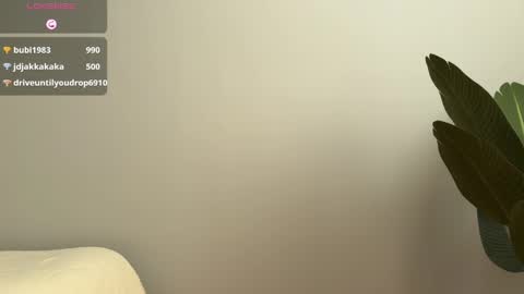 Snapshot of eva_vex chatting on May 2026 05:47:01 AM Hello Im Eva online show from May 2026 05:47:01 AM