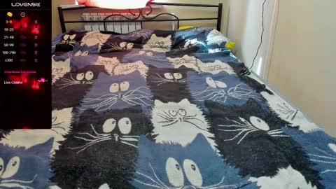 Snapshot of eva_zero chatting on October 2025 08:33:01 AM Eva online show from October 2025 08:33:01 AM