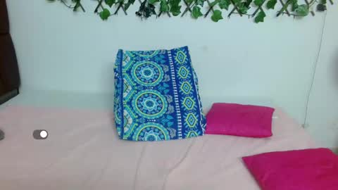 Eva   online show from February 2025 01:29:02 AM