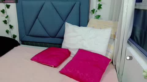 Eva   online show from February 2025 10:10:01 PM