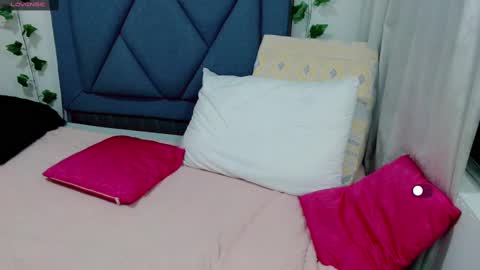 Eva   online show from February 2025 01:15:01 AM