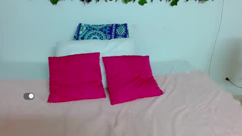 Eva   online show from February 2025 10:36:01 PM