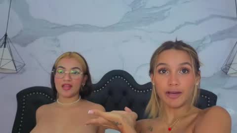 Snapshot of evaa_honey chatting on May 2026 02:39:01 AM evaa_honey online show from May 2026 02:39:01 AM
