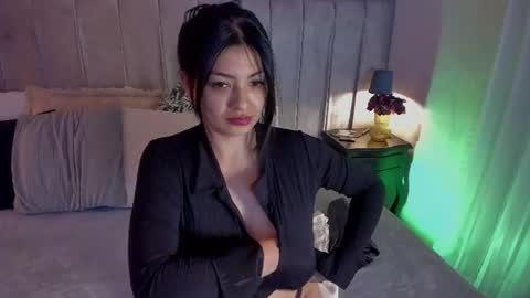 Snapshot of evaa_stevens chatting on June 2026 07:49:01 PM julieth online show from June 2026 07:49:01 PM