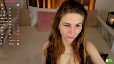 Eva. OFFICAL PAGE  MARI CLARK online show from June 2026 03:25:01 AM