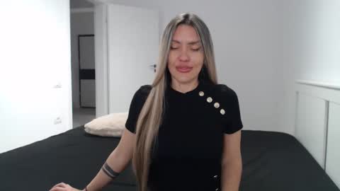 EvaBomb online show from January 2025 09:17:02 PM