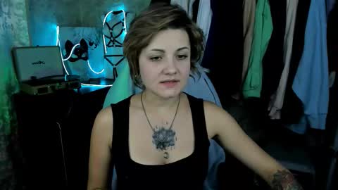 Snapshot of evabrownie chatting on September 2025 06:32:02 PM Eva Brownie online show from September 2025 06:32:02 PM