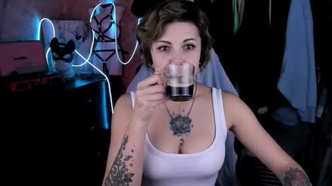 Snapshot of evabrownie chatting on October 2025 02:51:02 PM Eva Brownie online show from October 2025 02:51:02 PM