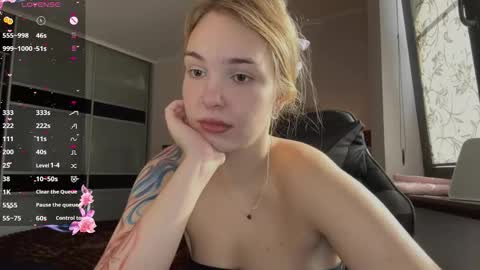 evacarter1 online show from October 2025 08:04:02 AM