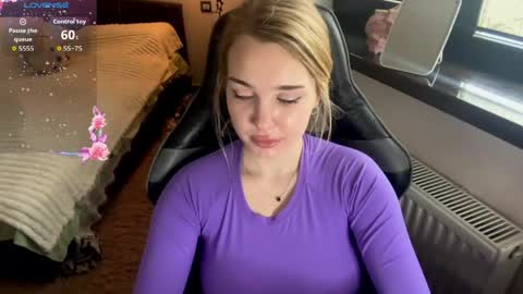 evacarter1 online show from May 2026 10:54:01 AM