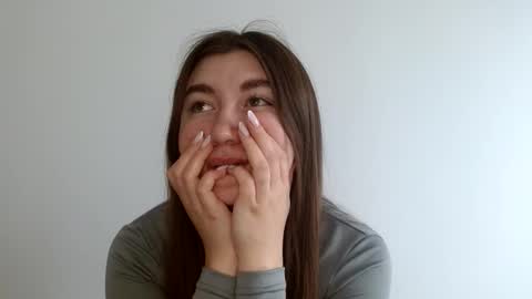 Evachaturbatte online show from May 2026 07:50:01 AM