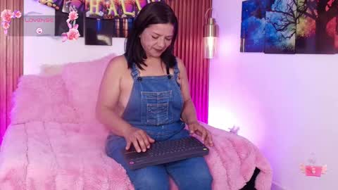 Snapshot of evagoddess_ chatting on October 2025 07:36:01 PM EVA GODDESS online show from October 2025 07:36:01 PM