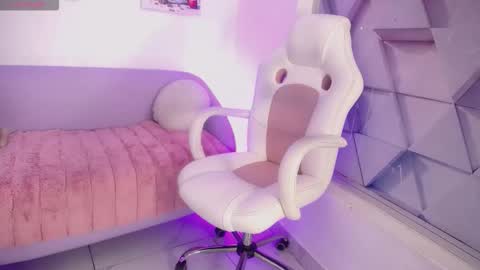 Snapshot of evagoddess_ chatting on December 2025 04:47:02 PM EVA GODDESS online show from December 2025 04:47:02 PM