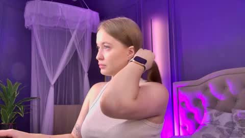 evahariss1 online show from October 2025 09:04:02 AM
