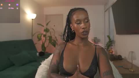 evajacksss_ online show from June 2026 09:13:02 PM