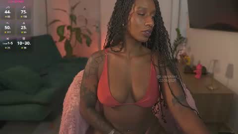 evajacksss_ online show from June 2026 07:55:02 PM