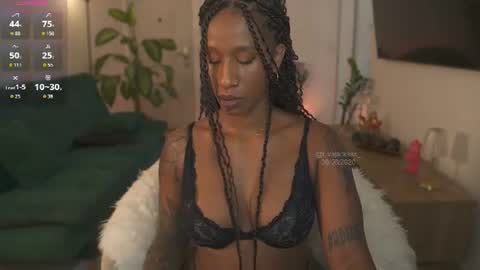 evajacksss_ online show from June 2026 09:05:02 PM
