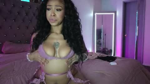 Snapshot of evajonez chatting on November 2025 08:24:01 AM Eva online show from November 2025 08:24:01 AM