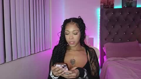 Snapshot of evajonez chatting on November 2025 06:34:01 AM Eva online show from November 2025 06:34:01 AM