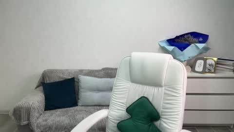 Snapshot of evajuly chatting on November 2025 06:08:01 PM Eva online show from November 2025 06:08:01 PM