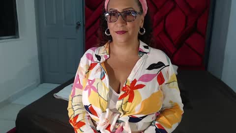 Eva Mills online show from February 2025 07:38:01 PM