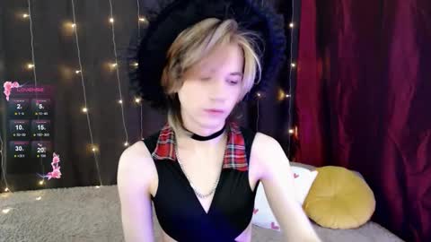 Snapshot of evan_reinhart chatting on October 2025 11:00:01 AM evan_reinhart online show from October 2025 11:00:01 AM