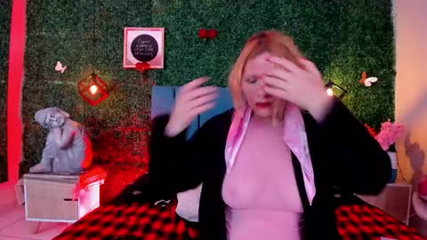  Evangelyne  online show from February 2026 07:12:01 PM