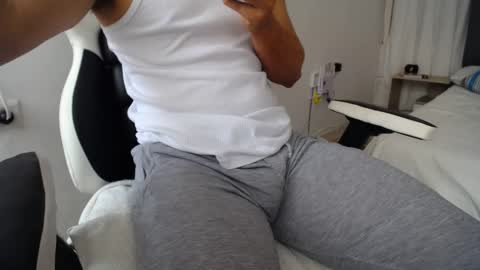 Snapshot of evans_king chatting on December 2024 07:48:02 PM Evan online show from December 2024 07:48:02 PM