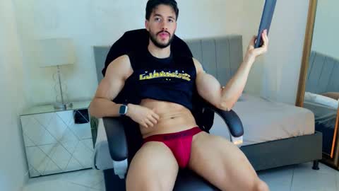 E V A N S online show from March 2026 11:42:02 PM