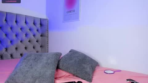 Eva Olimpo online show from March 2026 02:00:02 AM