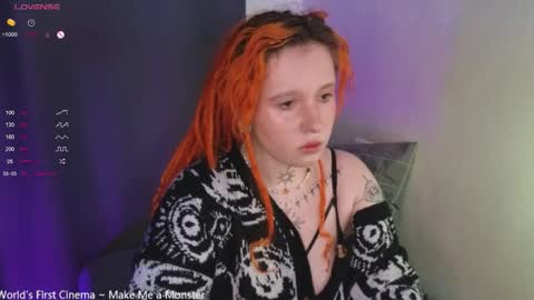 Snapshot of evaredmooon chatting on September 2025 10:52:02 AM Moon online show from September 2025 10:52:02 AM