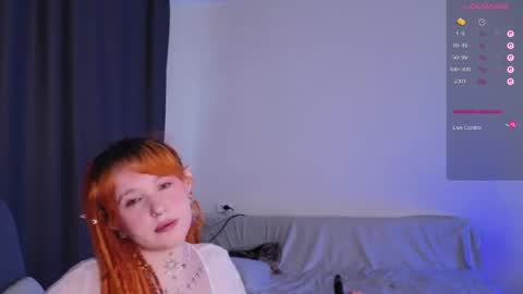 Snapshot of evaredmooon chatting on October 2025 10:06:01 AM Moon online show from October 2025 10:06:01 AM