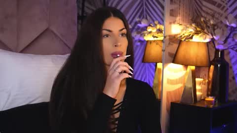 EvaRhea online show from November 2025 03:52:02 AM