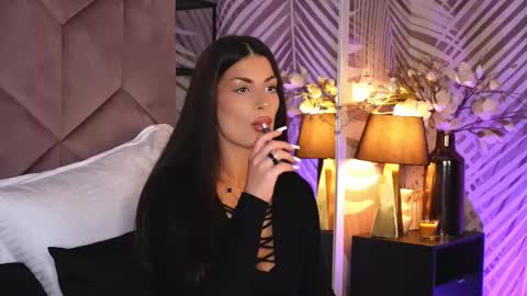 EvaRhea online show from November 2025 03:50:02 AM