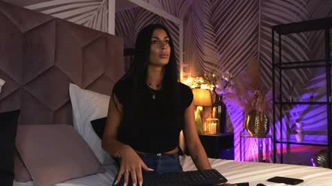 EvaRhea online show from April 2026 02:53:01 AM