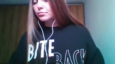 evasapples2026 online show from May 2026 07:34:02 PM