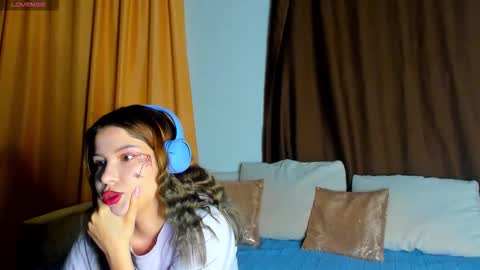 Snapshot of evasunshine18 chatting on November 2025 01:07:02 AM Eva online show from November 2025 01:07:02 AM