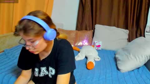 Snapshot of evasunshine18 chatting on November 2025 01:11:01 AM Eva online show from November 2025 01:11:01 AM