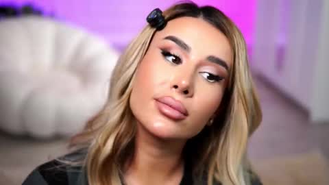 Eva online show from October 2025 08:15:02 PM