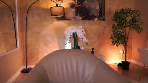 Eva online show from February 2026 09:03:02 PM